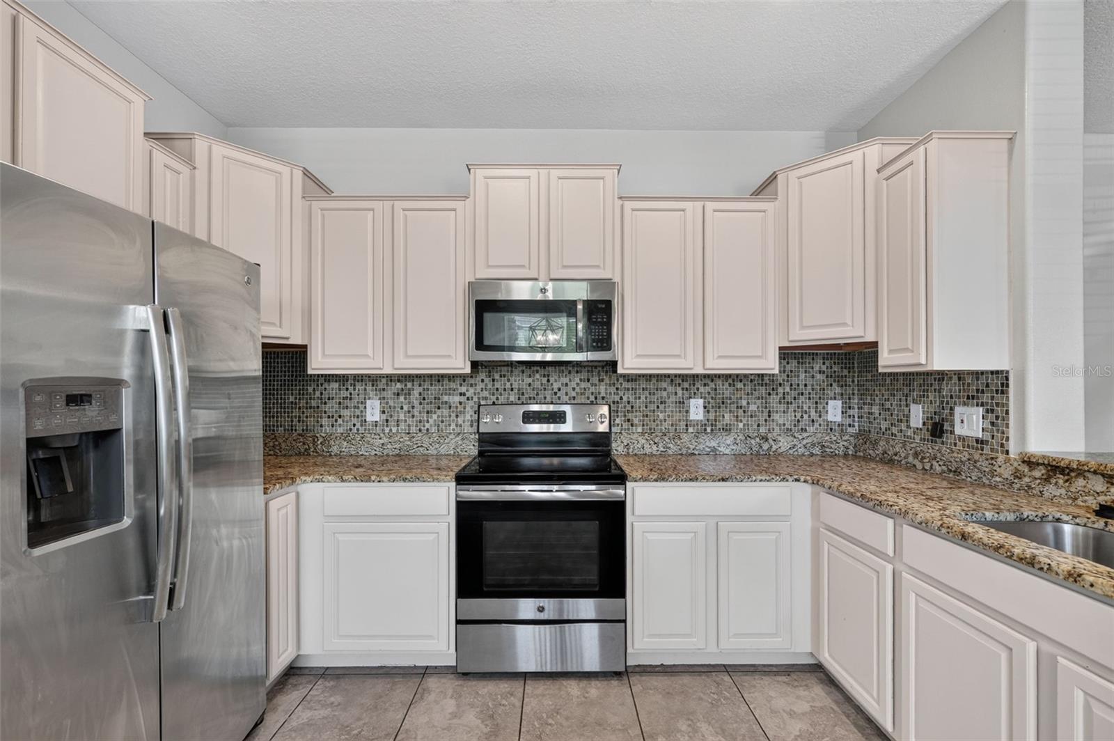 1702 IVORY GOOSE PL