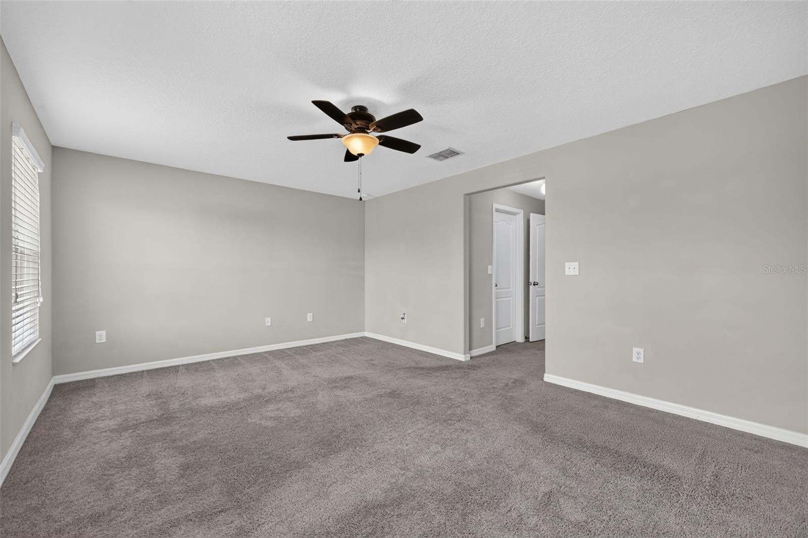 1702 IVORY GOOSE PL
