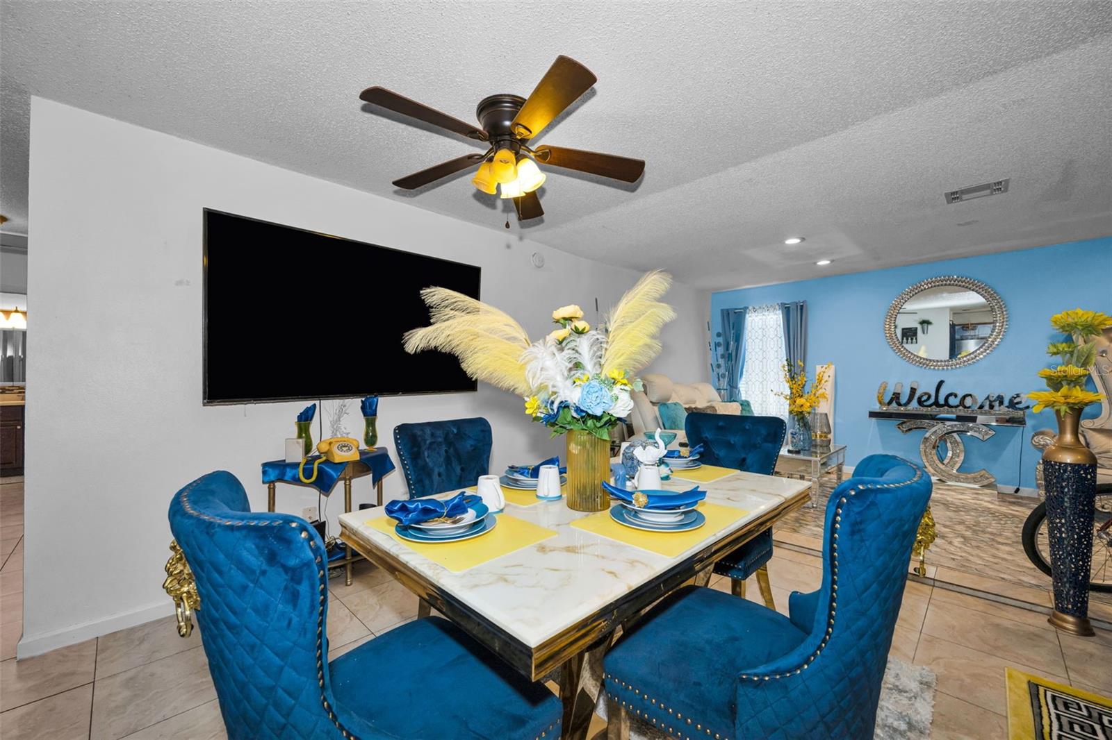 7526 CAROLTON CIR