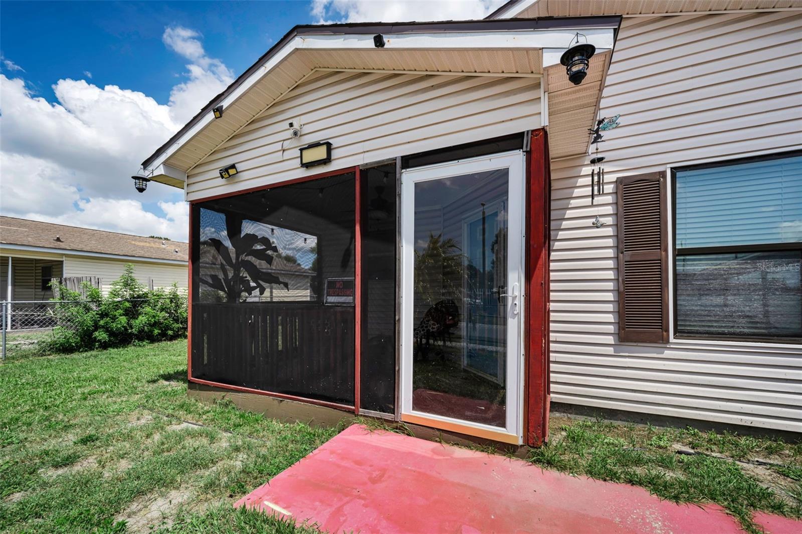 7526 CAROLTON CIR