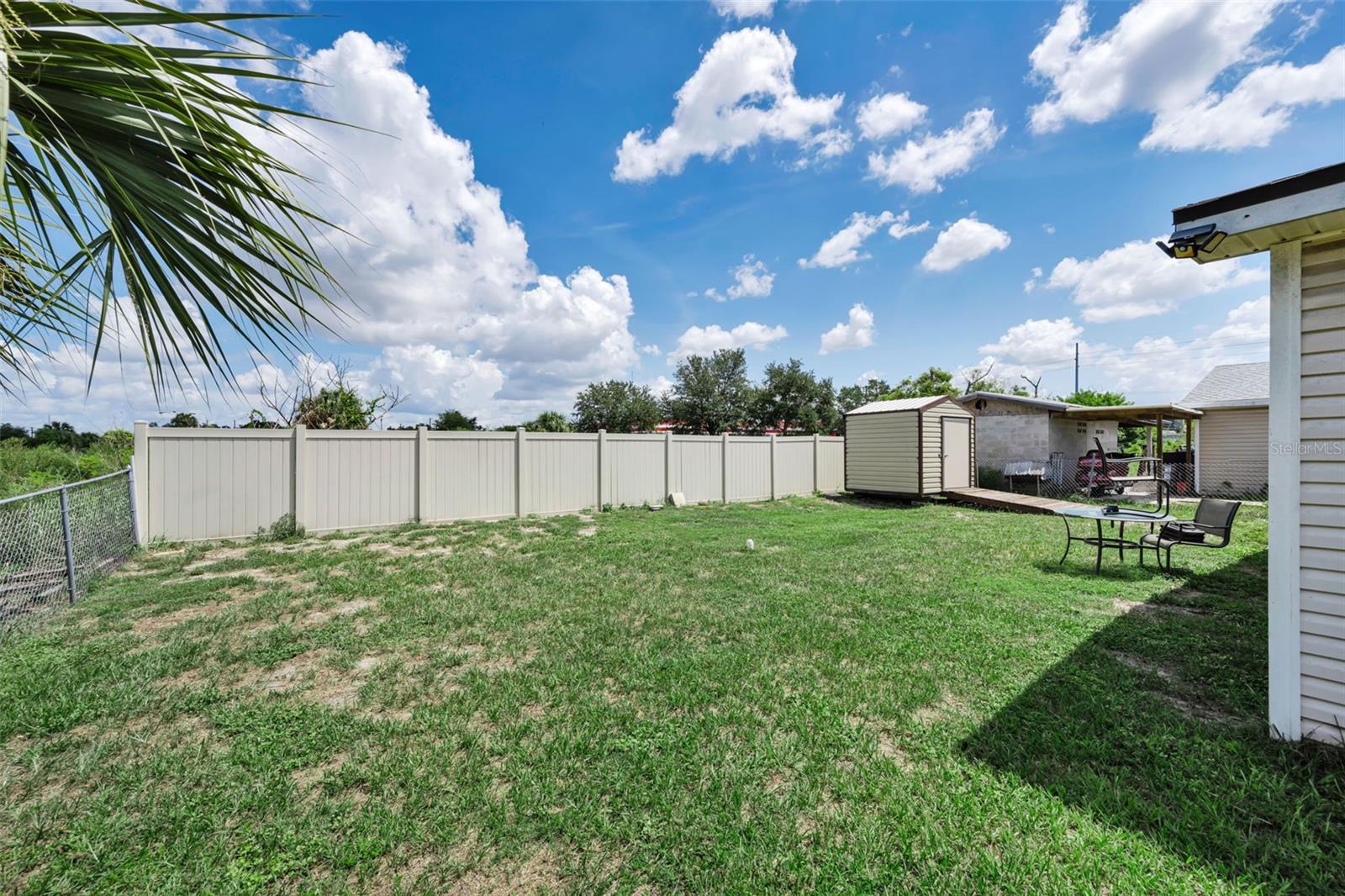 7526 CAROLTON CIR