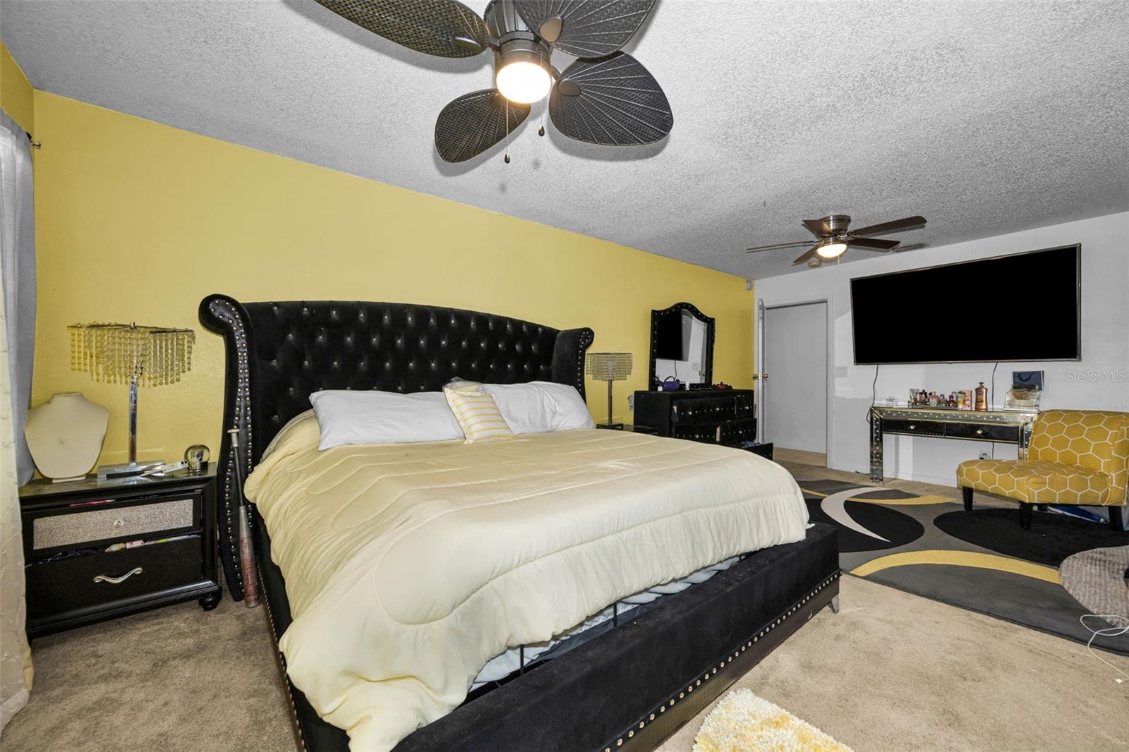 7526 CAROLTON CIR