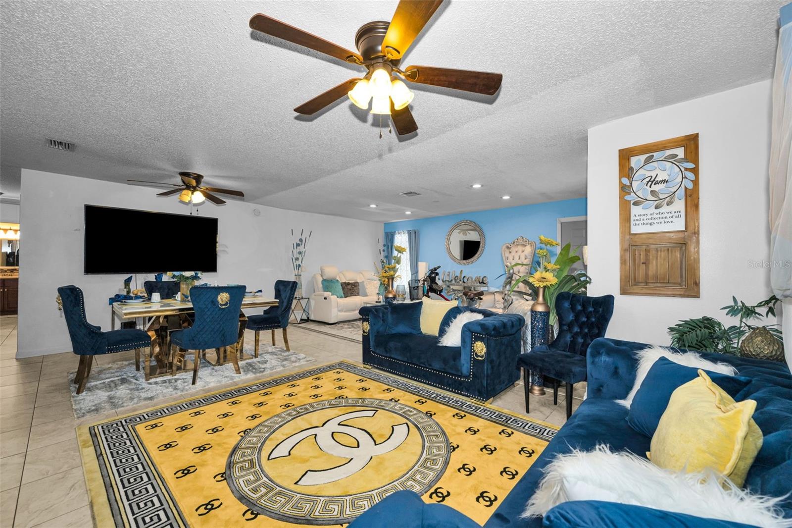 7526 CAROLTON CIR