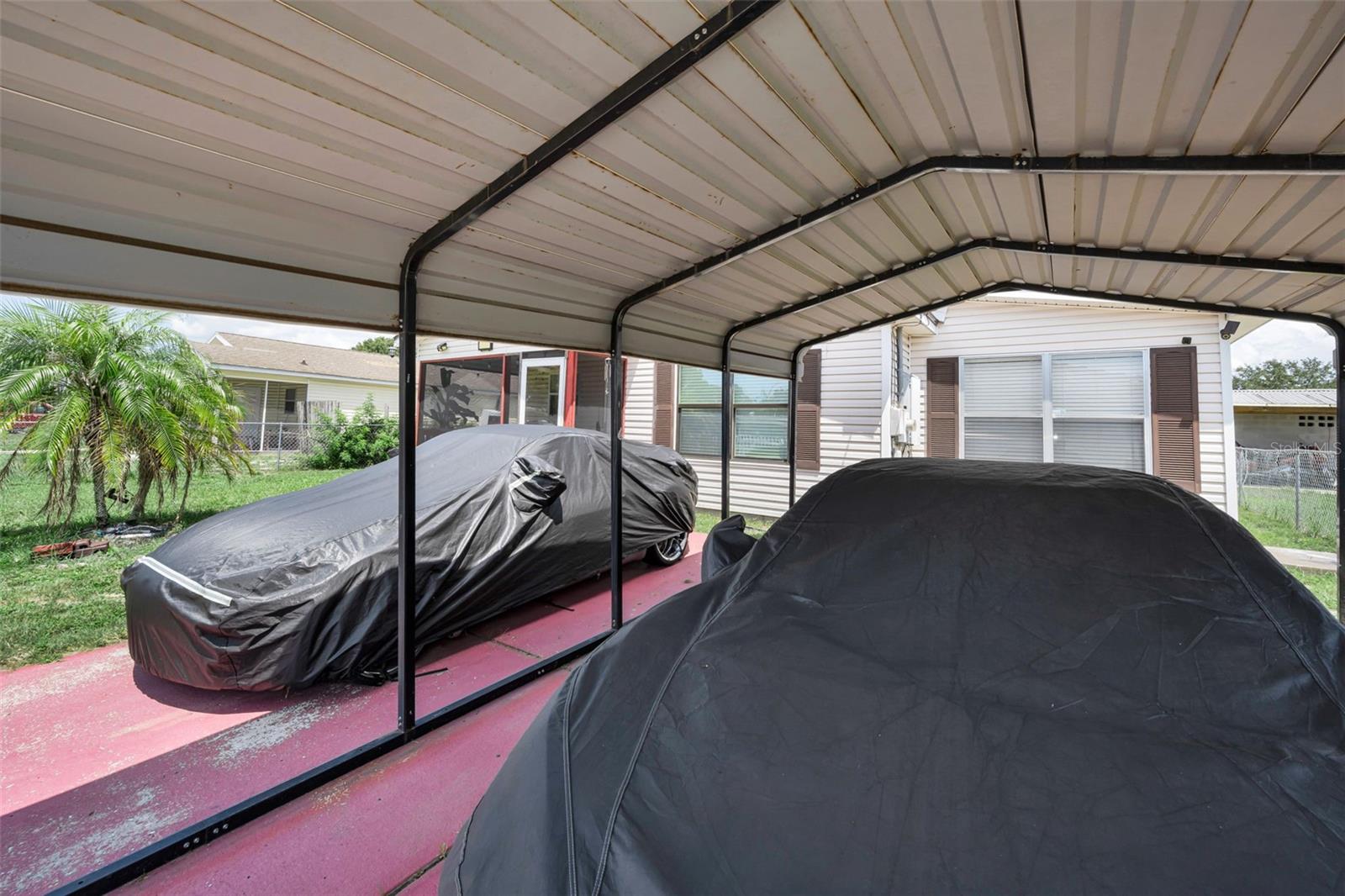 7526 CAROLTON CIR