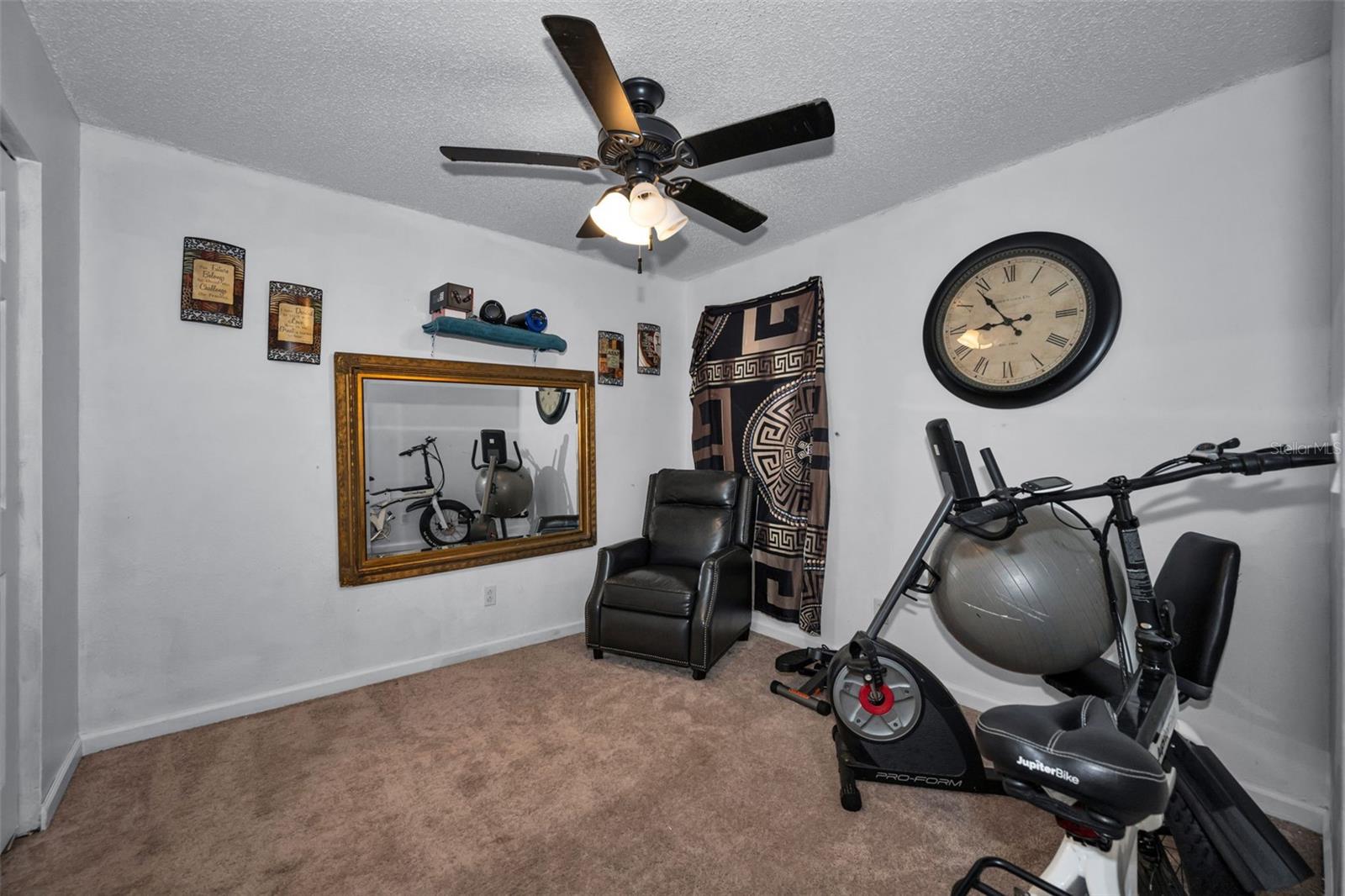 7526 CAROLTON CIR