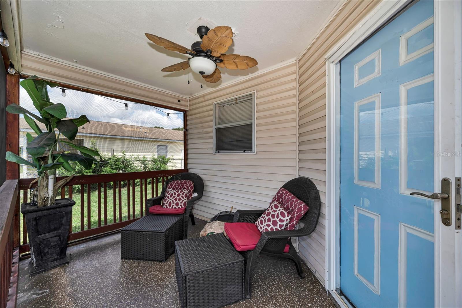 7526 CAROLTON CIR
