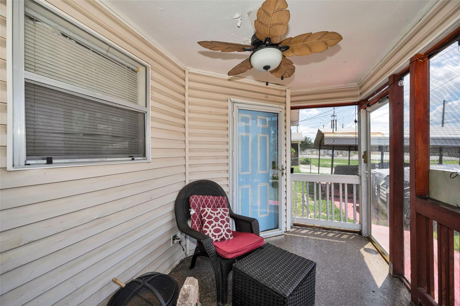 7526 CAROLTON CIR