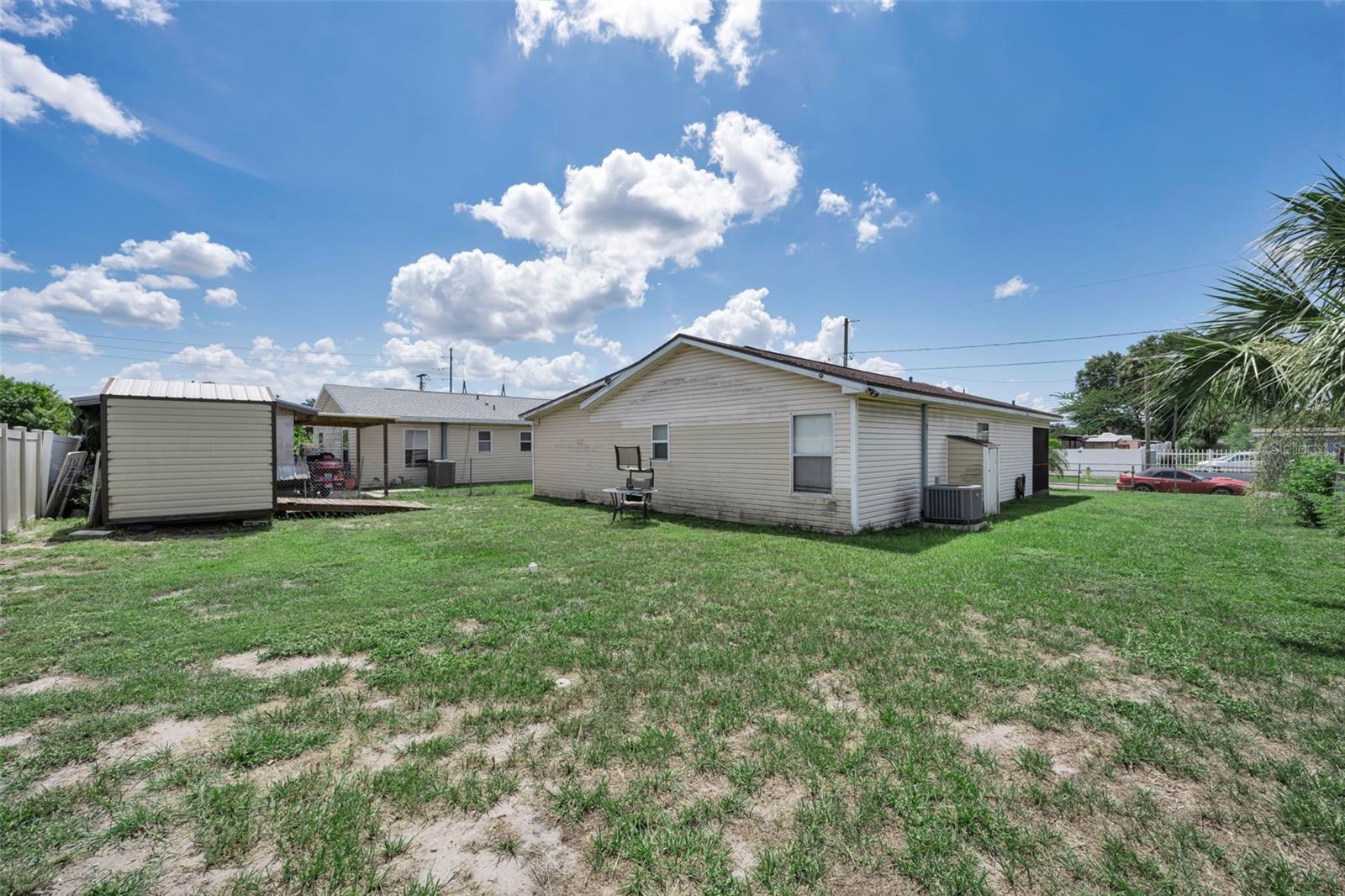 7526 CAROLTON CIR