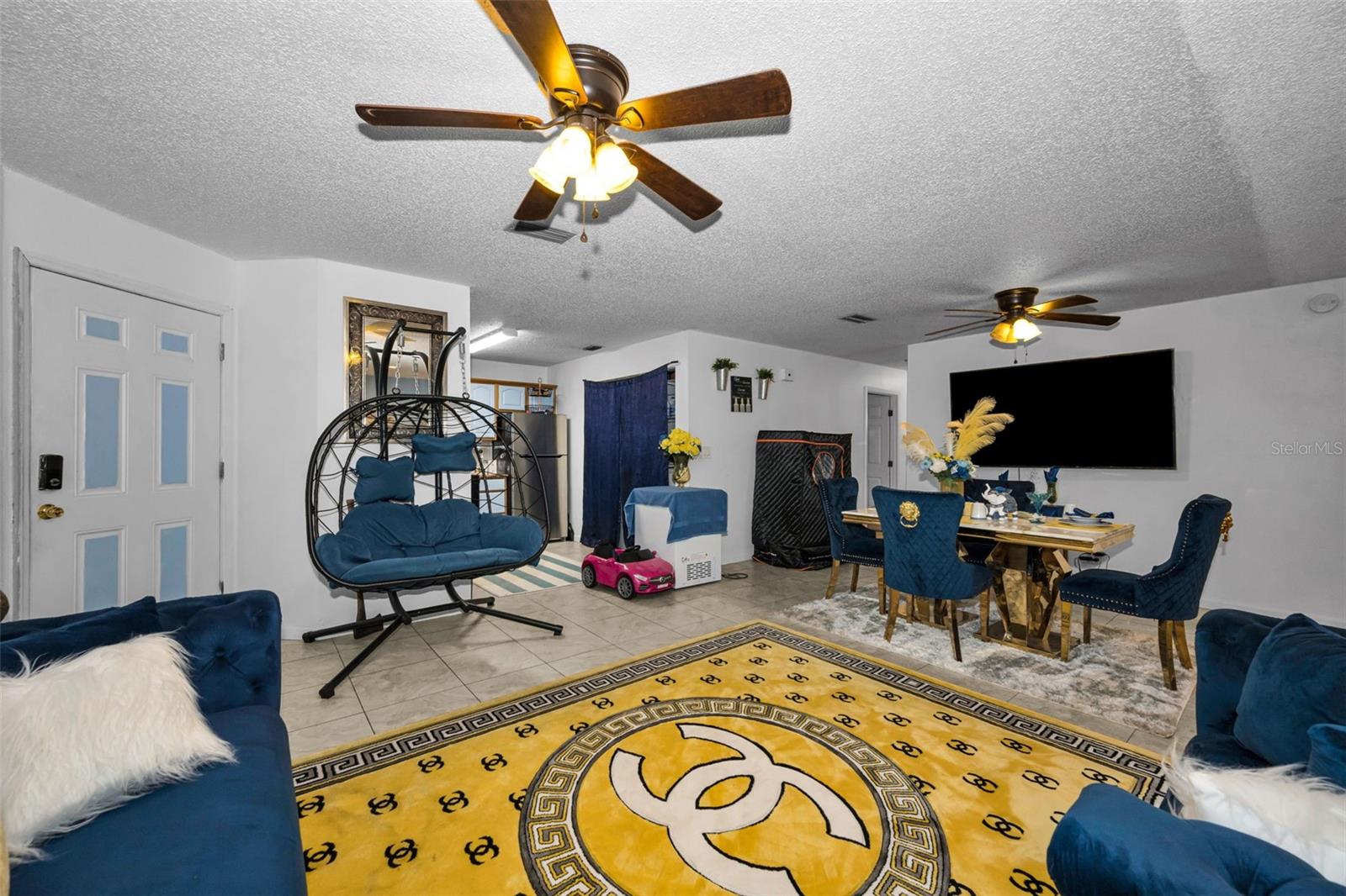 7526 CAROLTON CIR