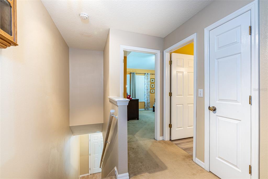 2123 GOLDEN OAK LANE