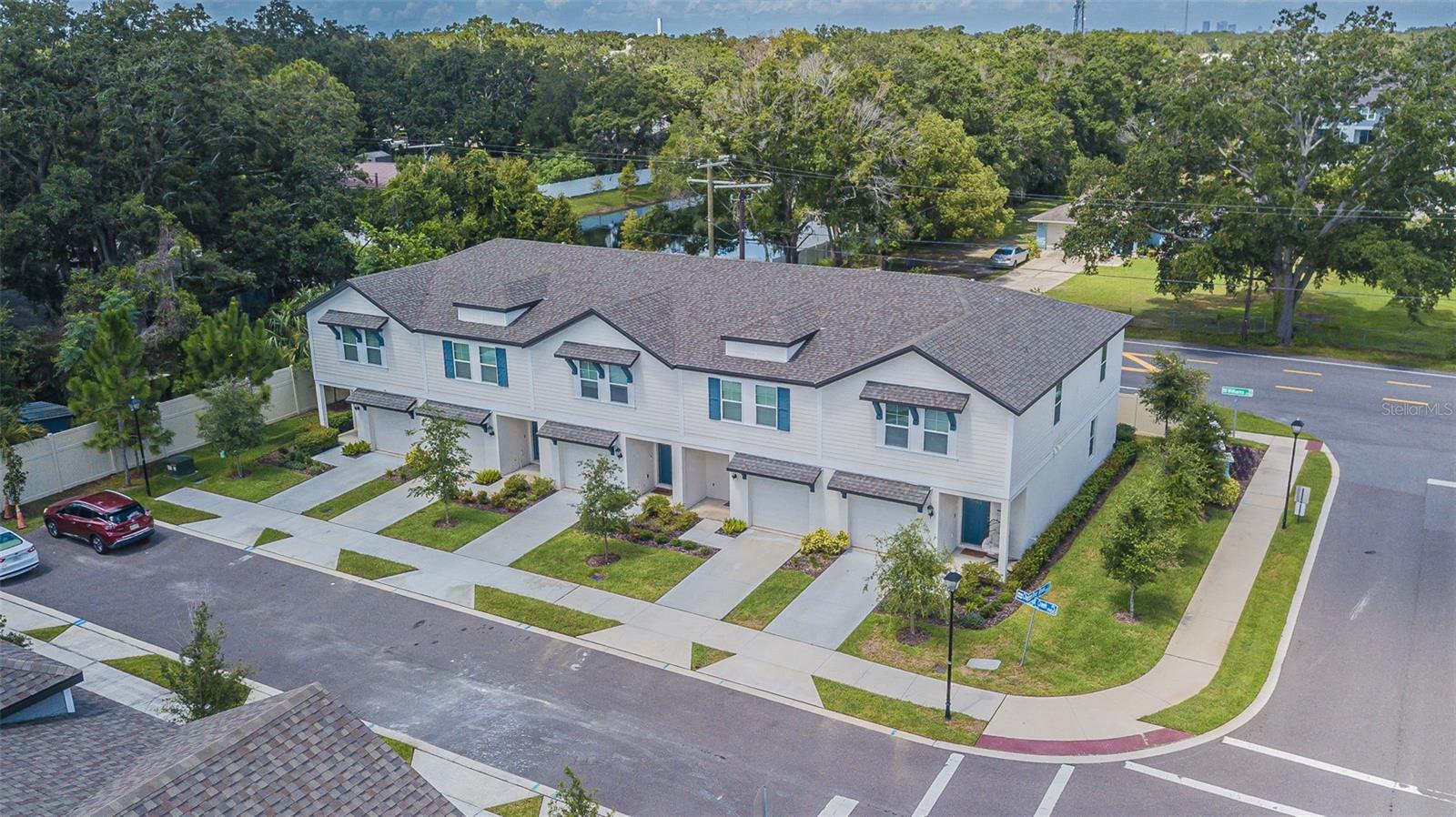 2714 CHESTNUT CREEK PL