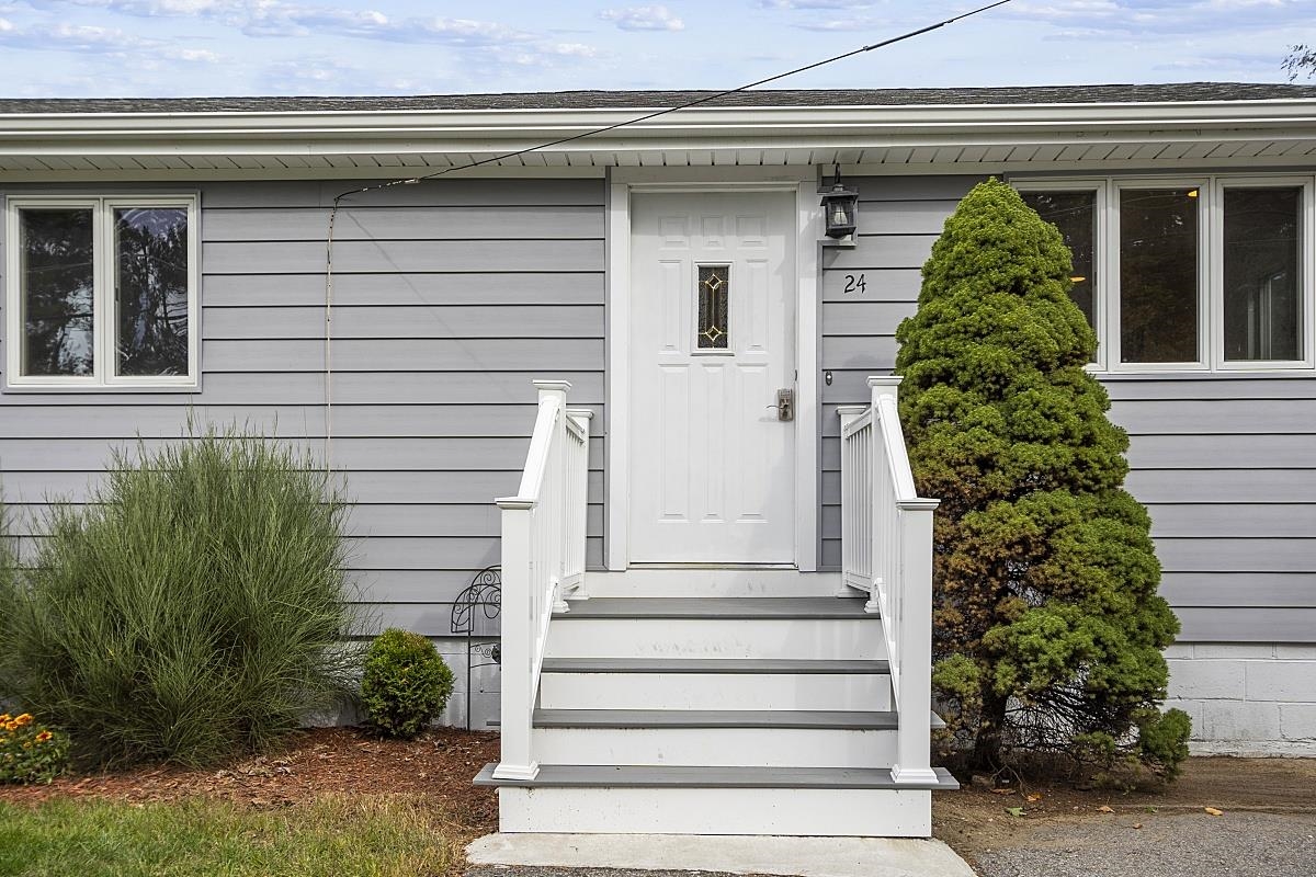 24 Maclarnon Road