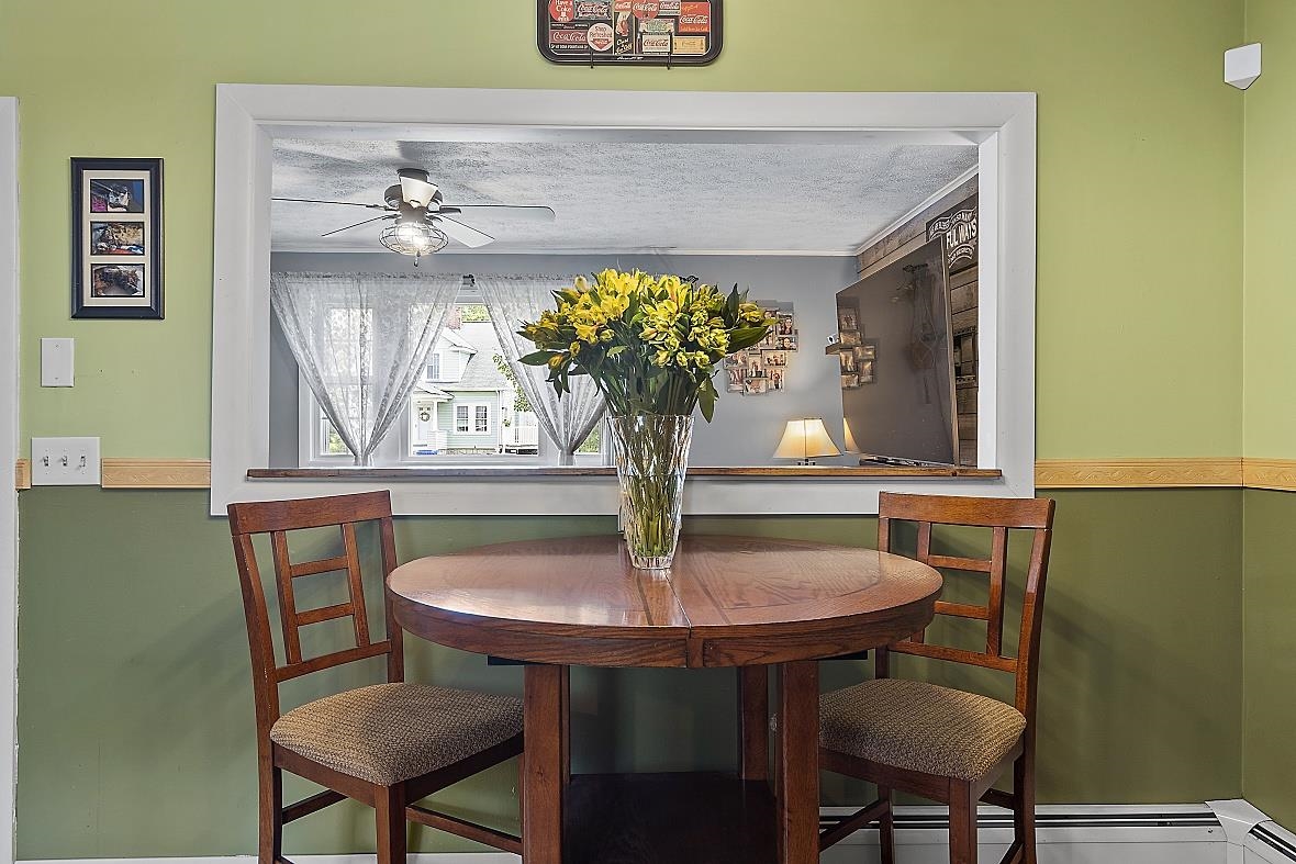 351 South Mammoth Road