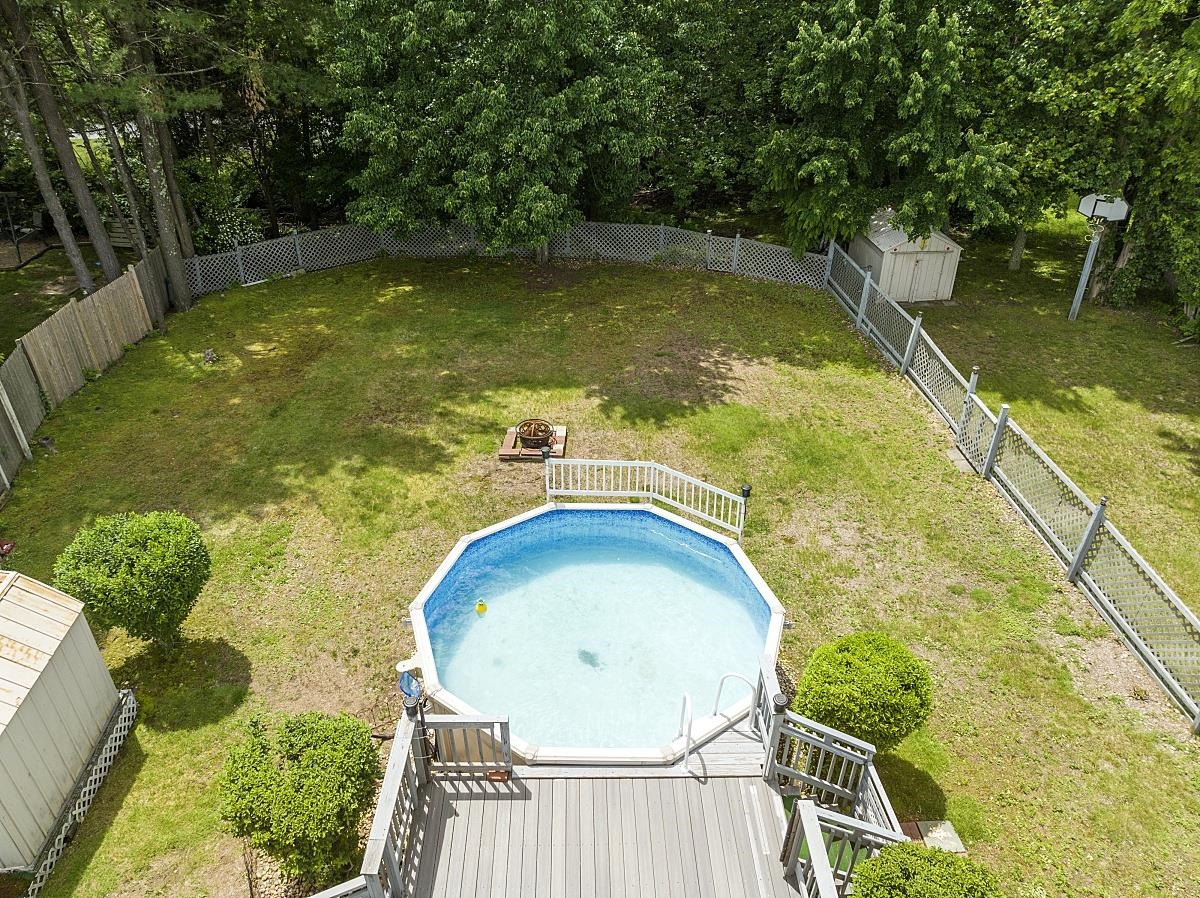351 South Mammoth Road