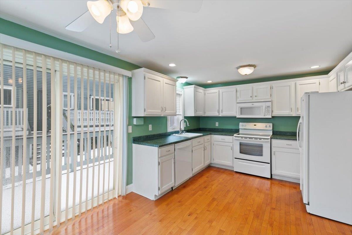 11 Valley West Way