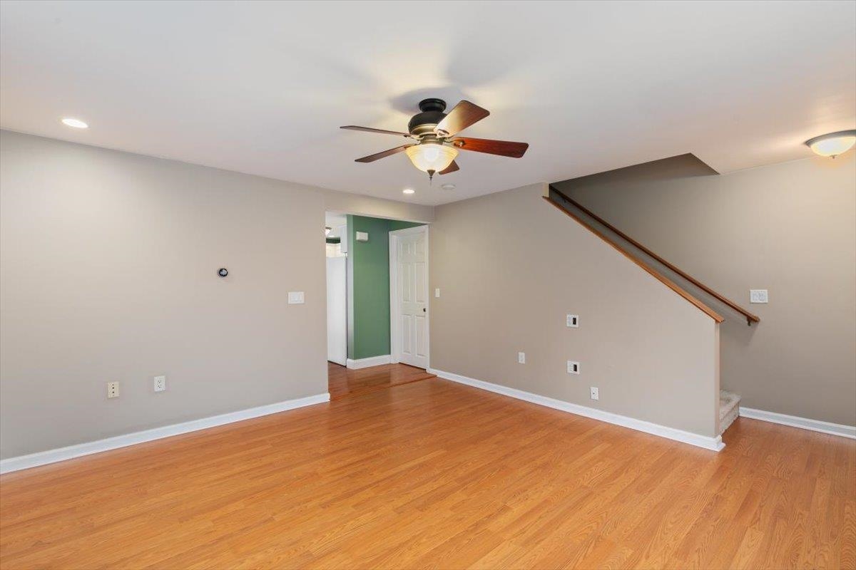 11 Valley West Way