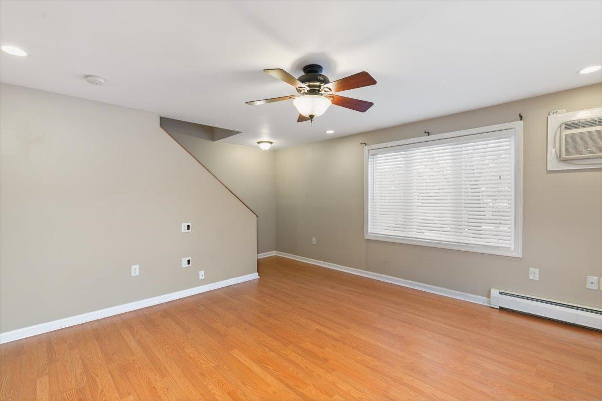 11 Valley West Way