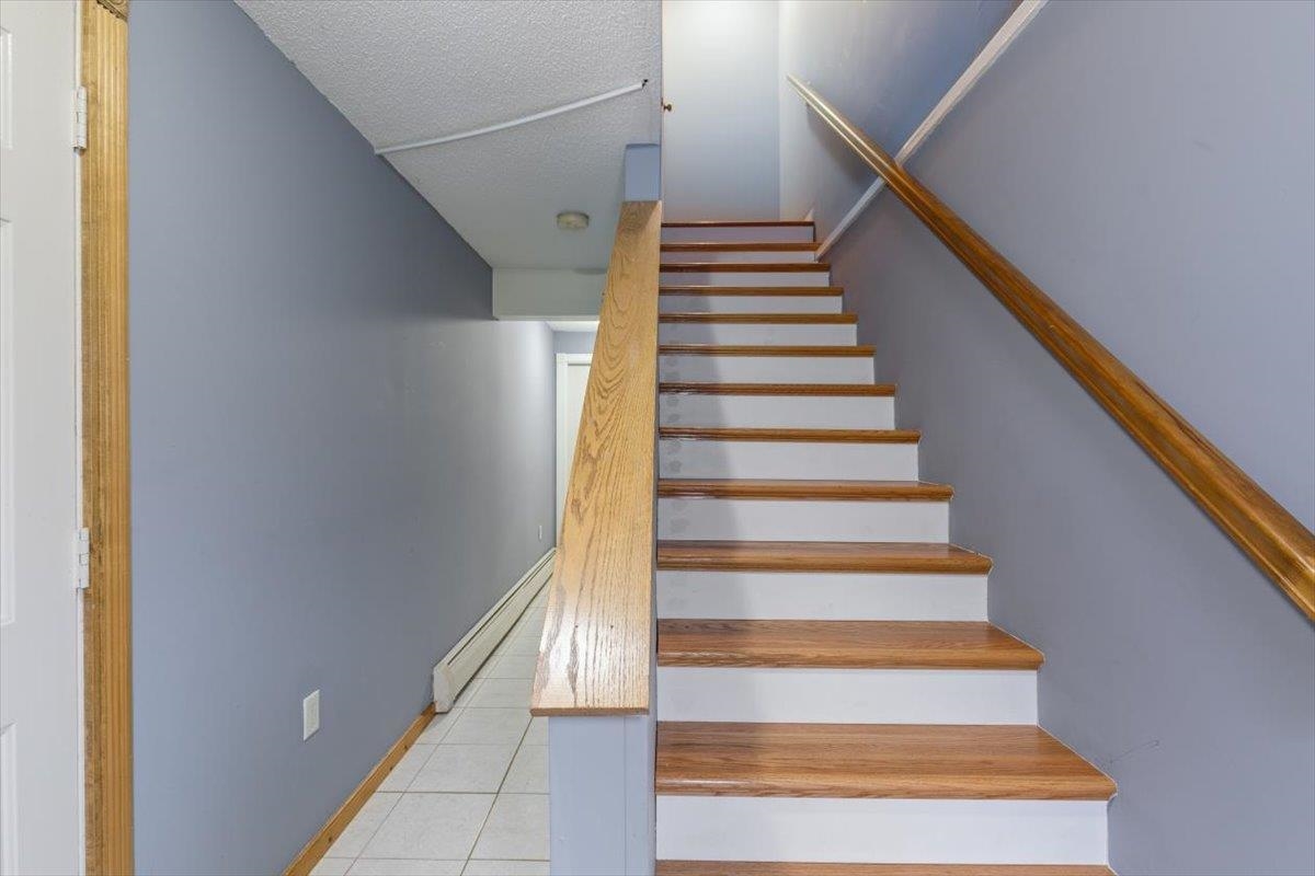 11 Valley West Way