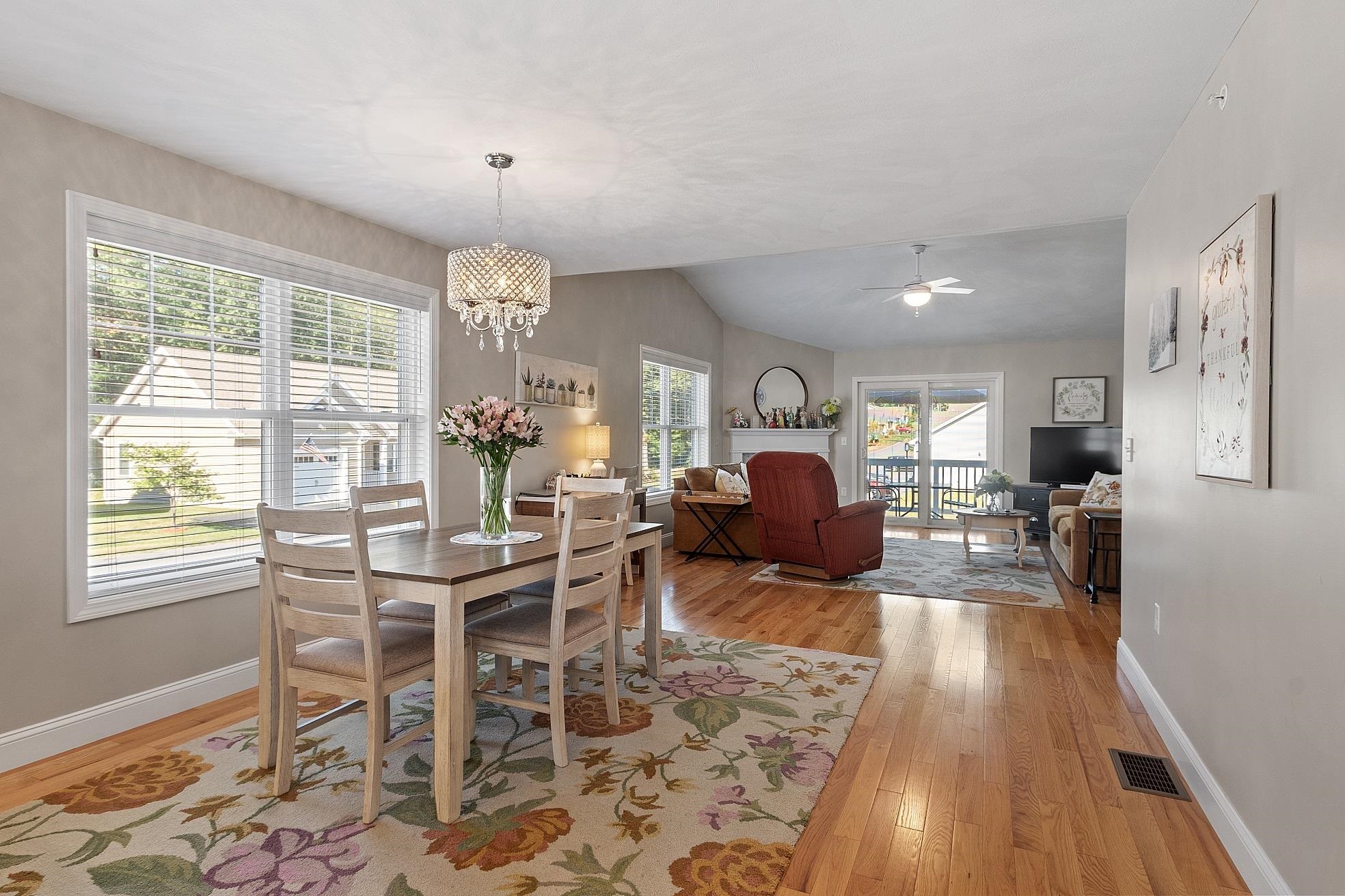 1 Redwood Road Unit: 216/28