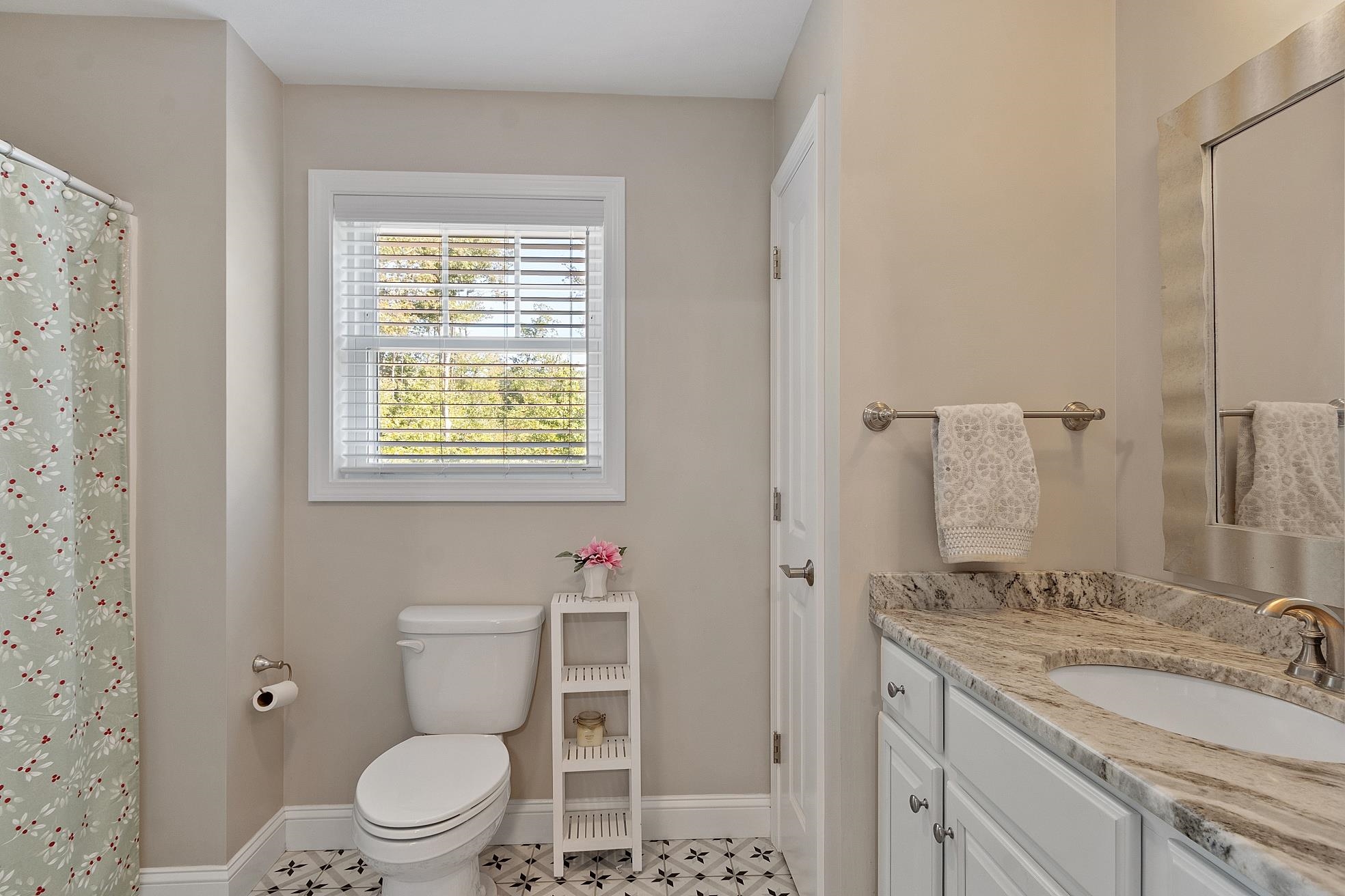 1 Redwood Road Unit: 216/28