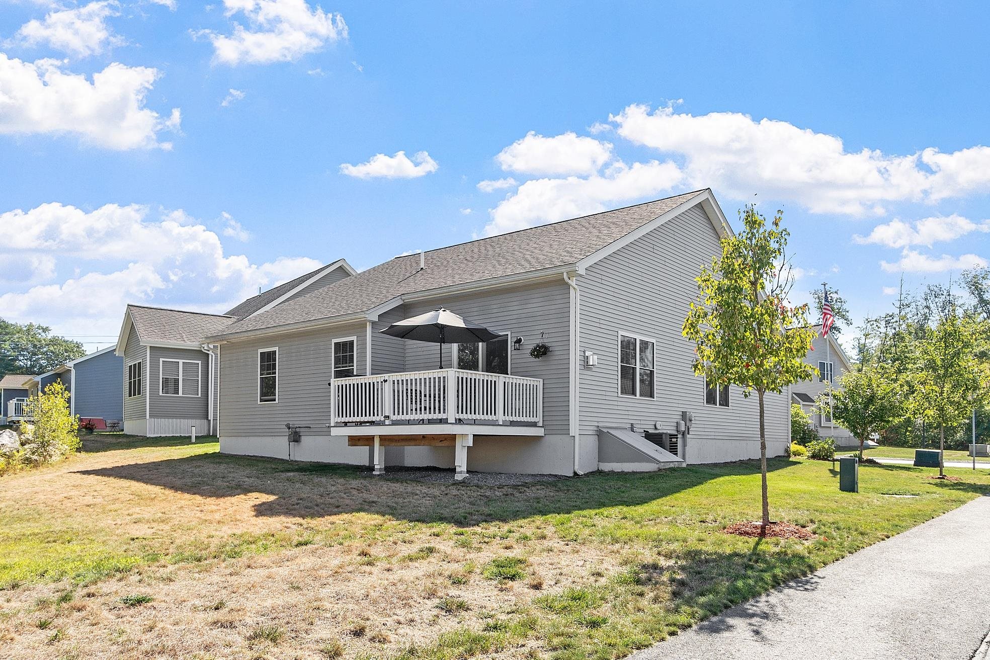 1 Redwood Road Unit: 216/28