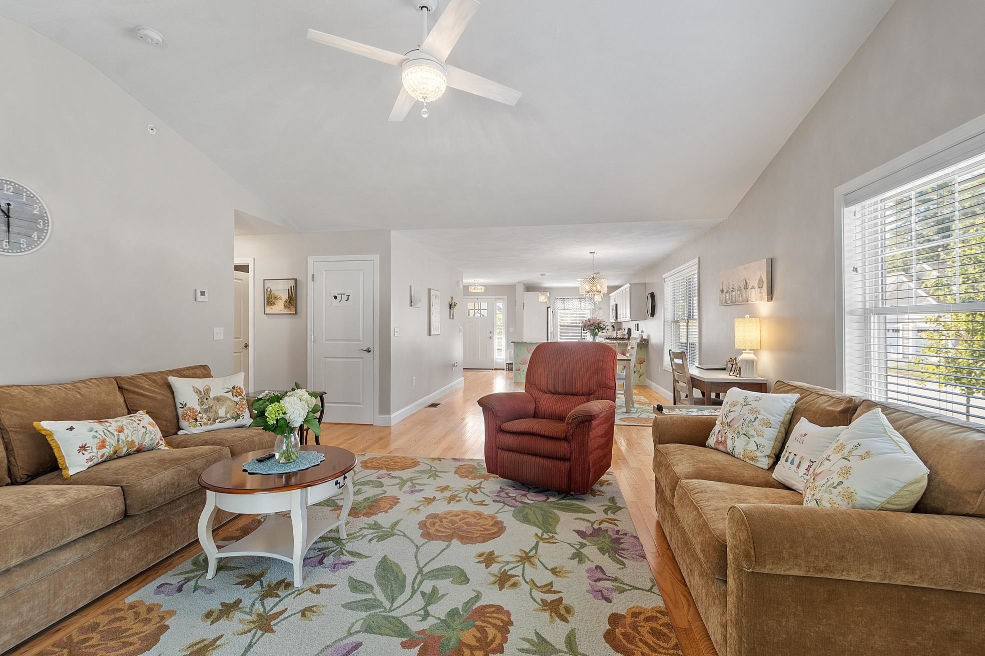 1 Redwood Road Unit: 216/28