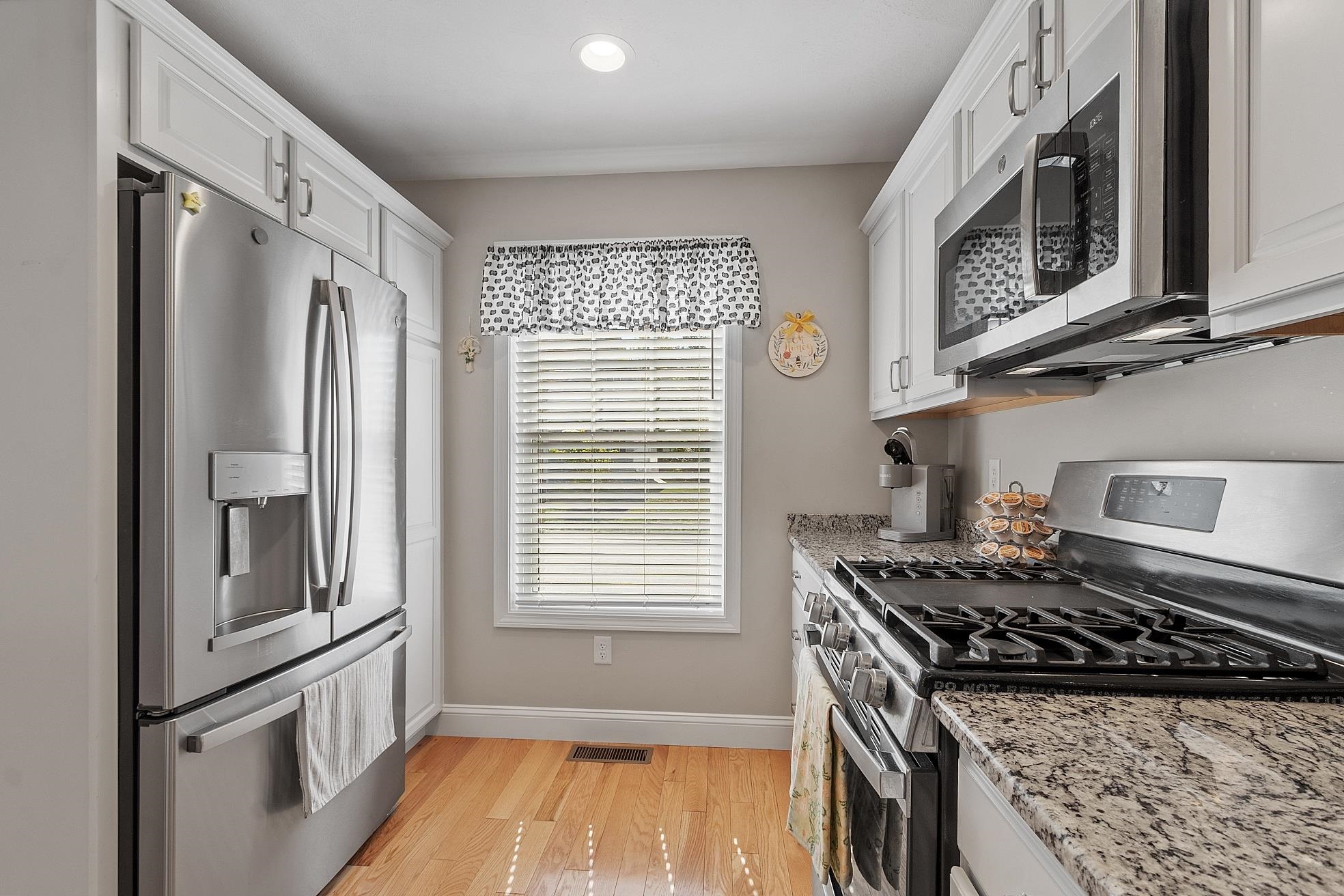 1 Redwood Road Unit: 216/28