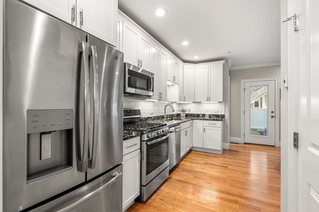 25 Cherry St # 3