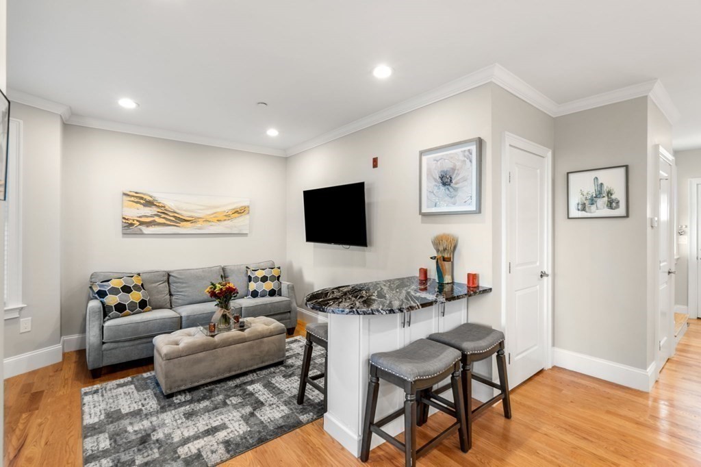 25 Cherry St # 3