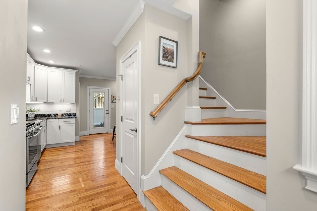 25 Cherry St # 3