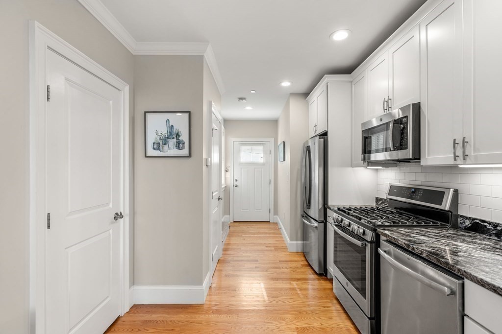 25 Cherry St # 3