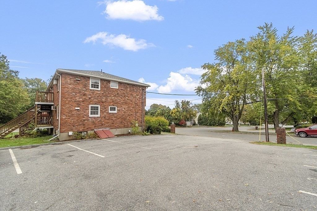 6 Zabriskie Dr # C