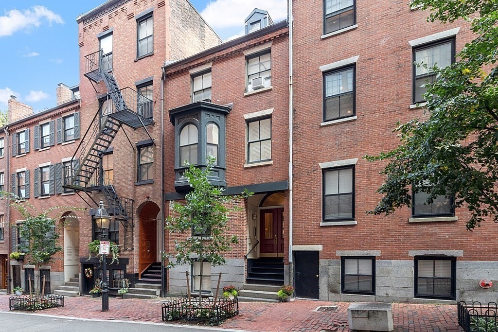 54 Temple St # 2