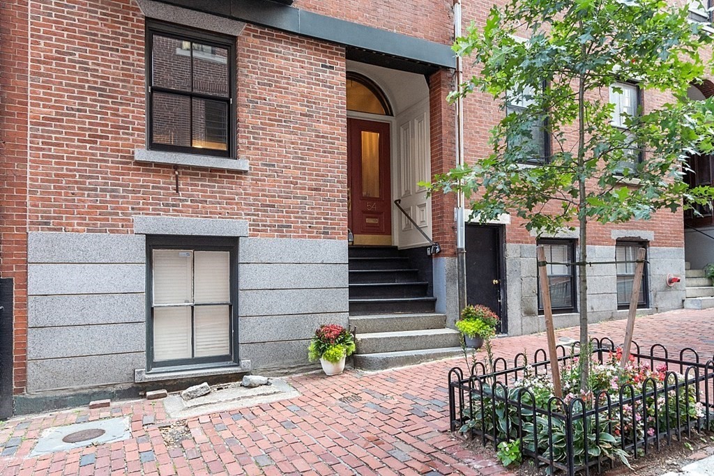 54 Temple St # 2