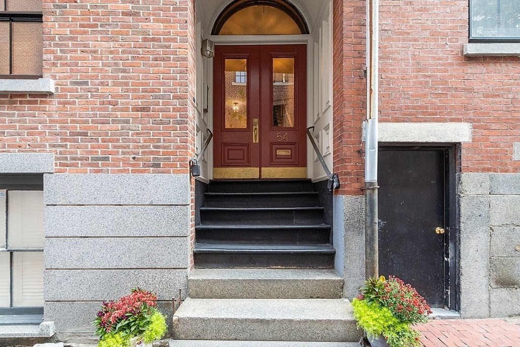 54 Temple St # 2