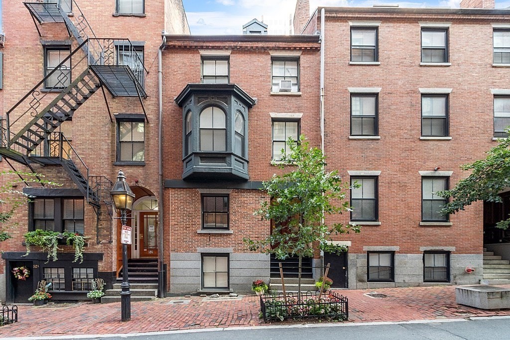 54 Temple St # 2