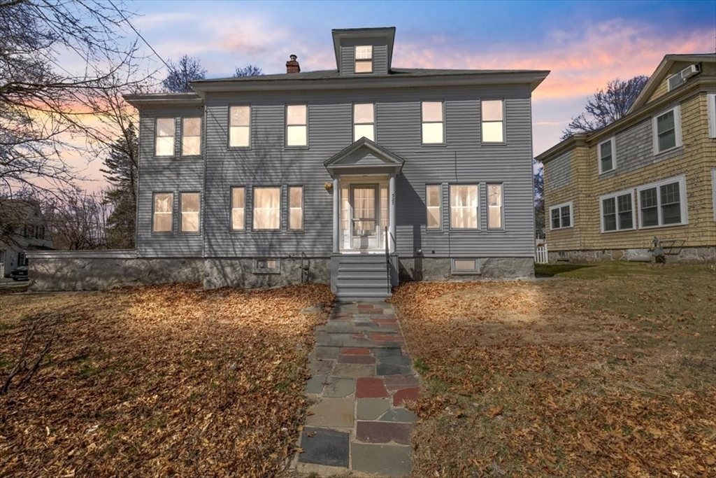 527 Lowell St