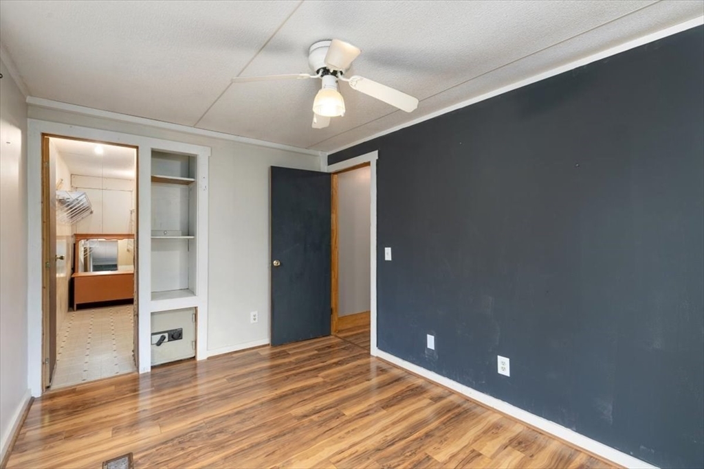 84 Forest Rd