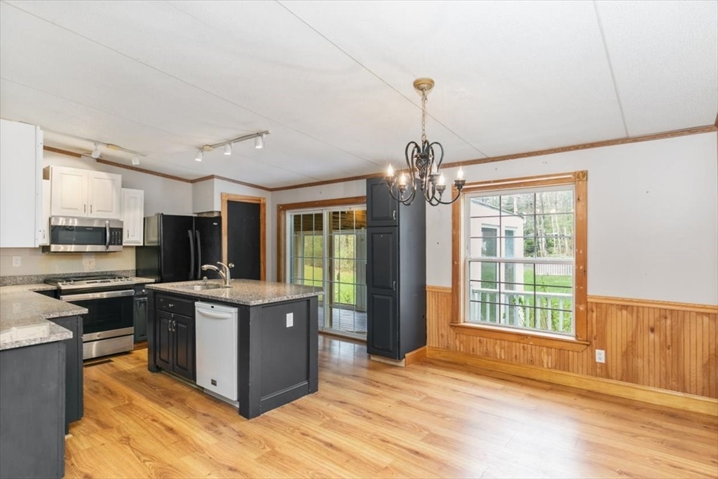 84 Forest Rd