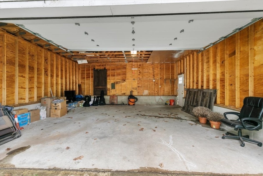 84 Forest Rd