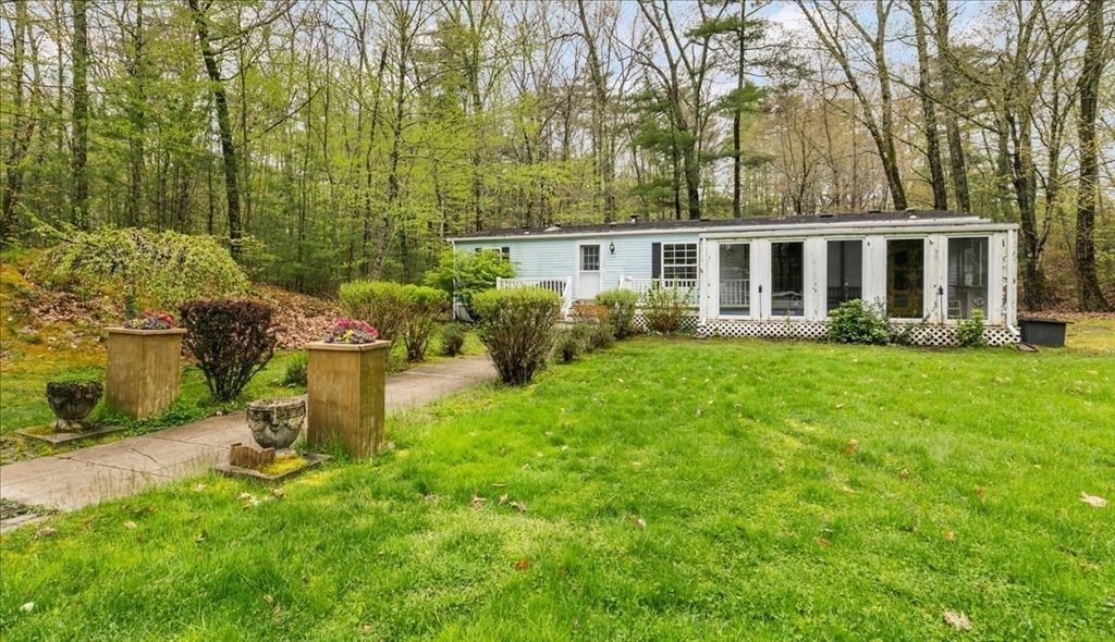 84 Forest Rd