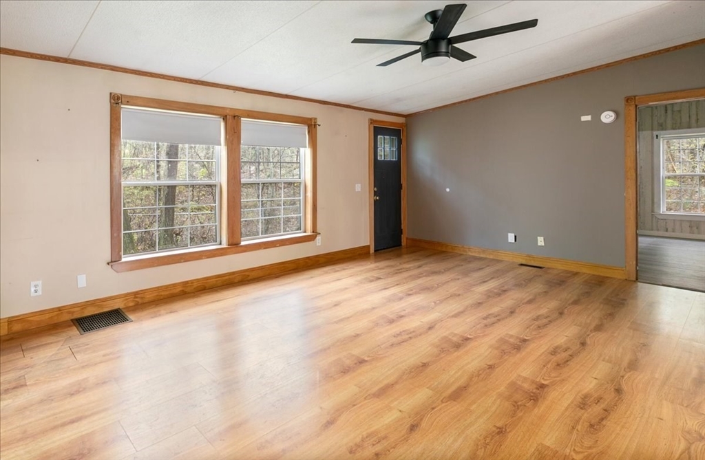 84 Forest Rd