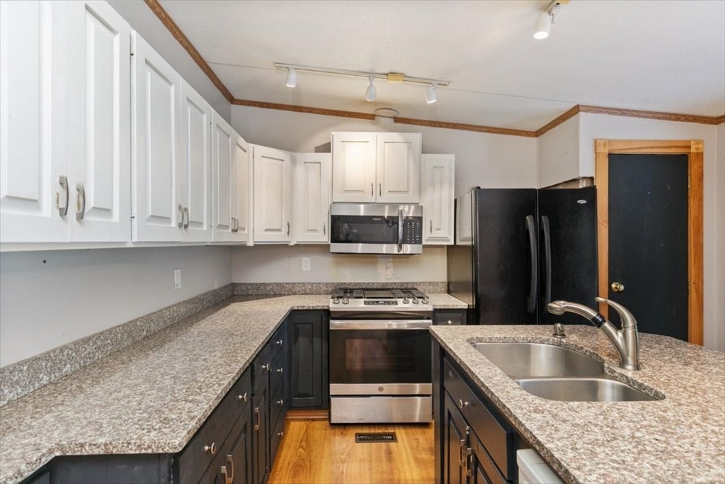 84 Forest Rd