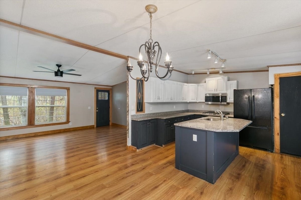 84 Forest Rd