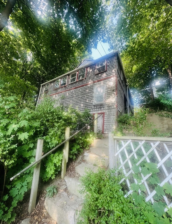 43 Island Ave