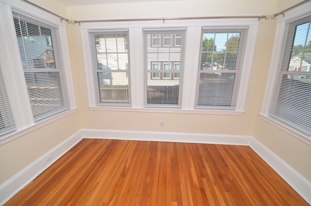 55-57 Tappan St