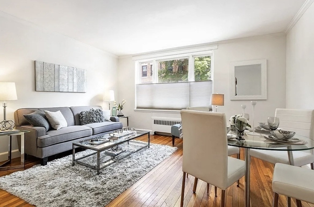 60 Sutherland # 1