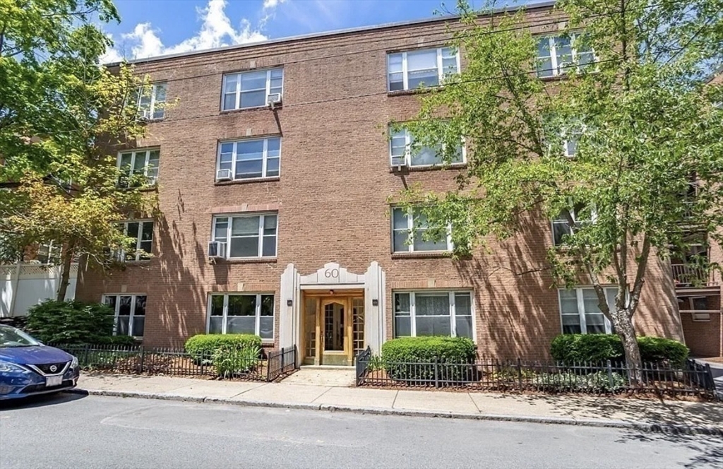 60 Sutherland # 1