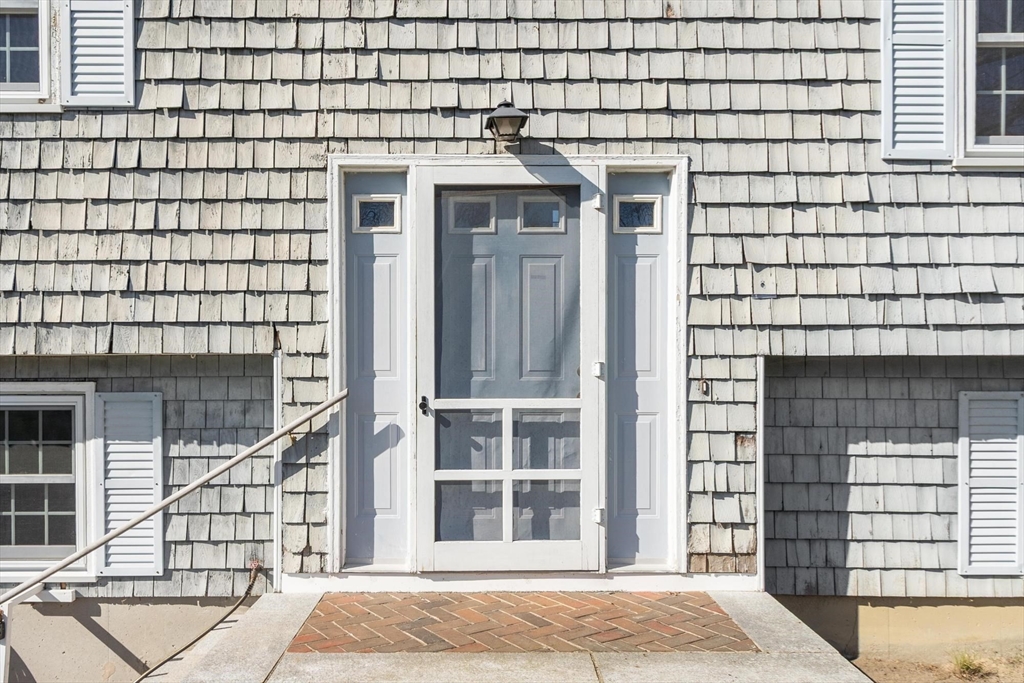 53 Longfellow Dr
