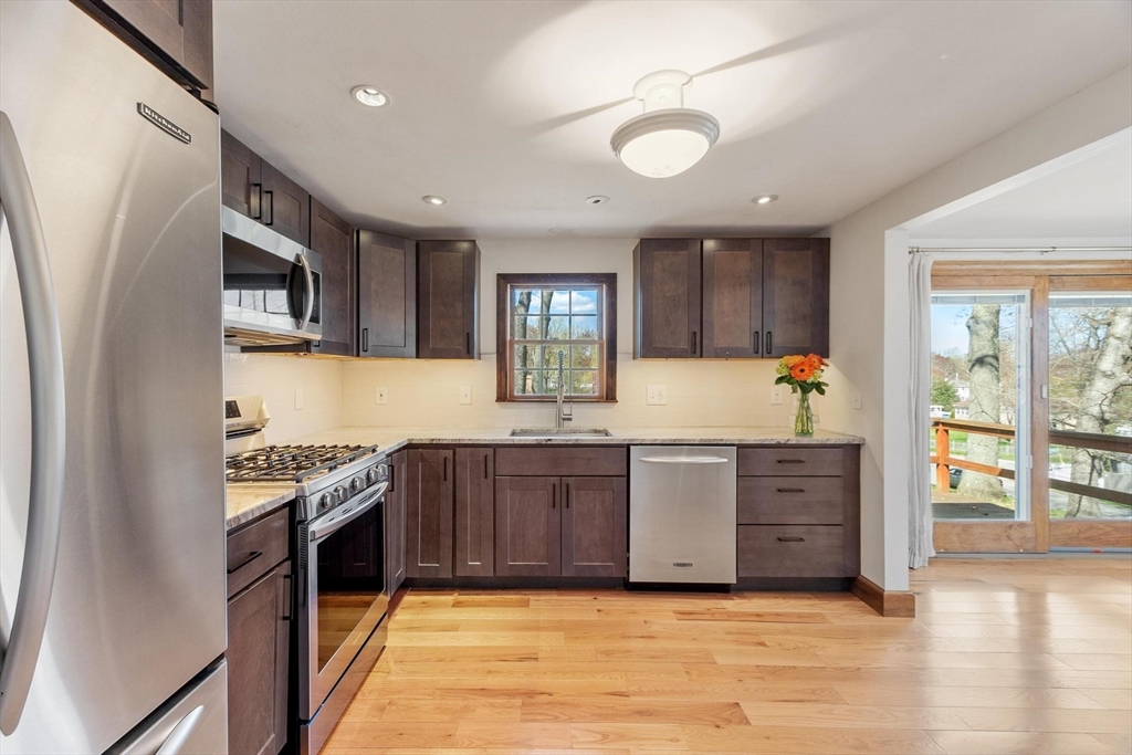 53 Longfellow Dr